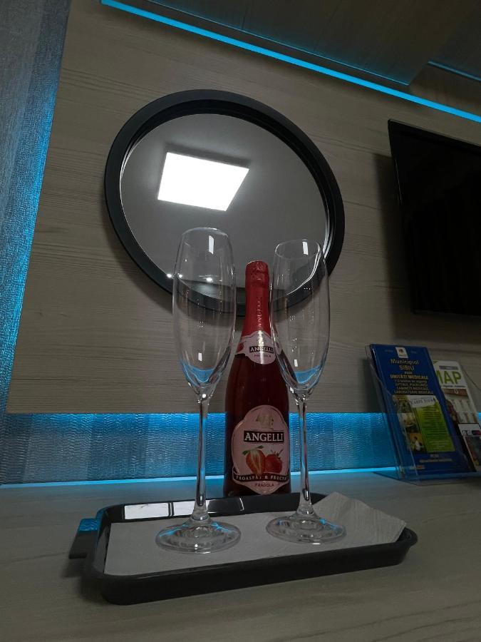 Voyage Cubic Adults Only Apartment Sibiu Luaran gambar
