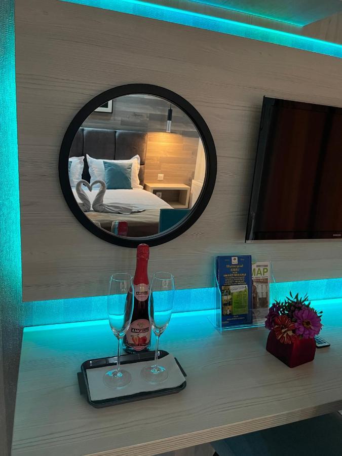 Voyage Cubic Adults Only Apartment Sibiu Luaran gambar